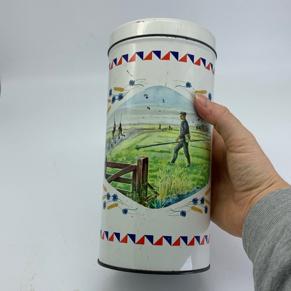 VINTAGE TIN - Dutch, Van Der Muellen's Beschuit Tin
